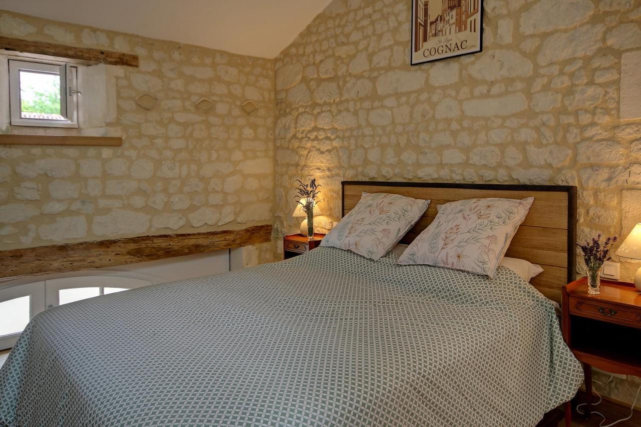 La Maronniere Apartment Challignac Екстериор снимка