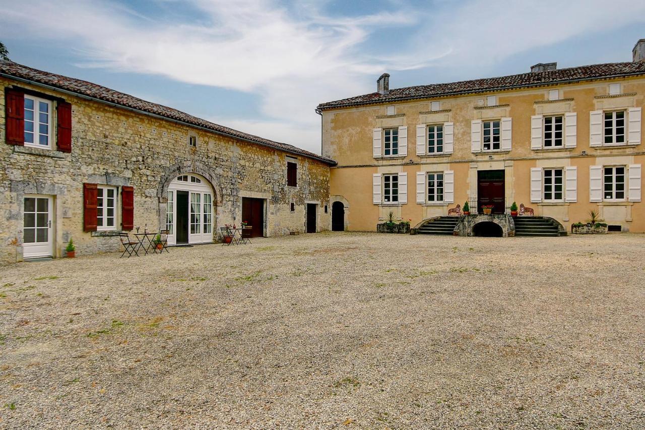La Maronniere Apartment Challignac Екстериор снимка