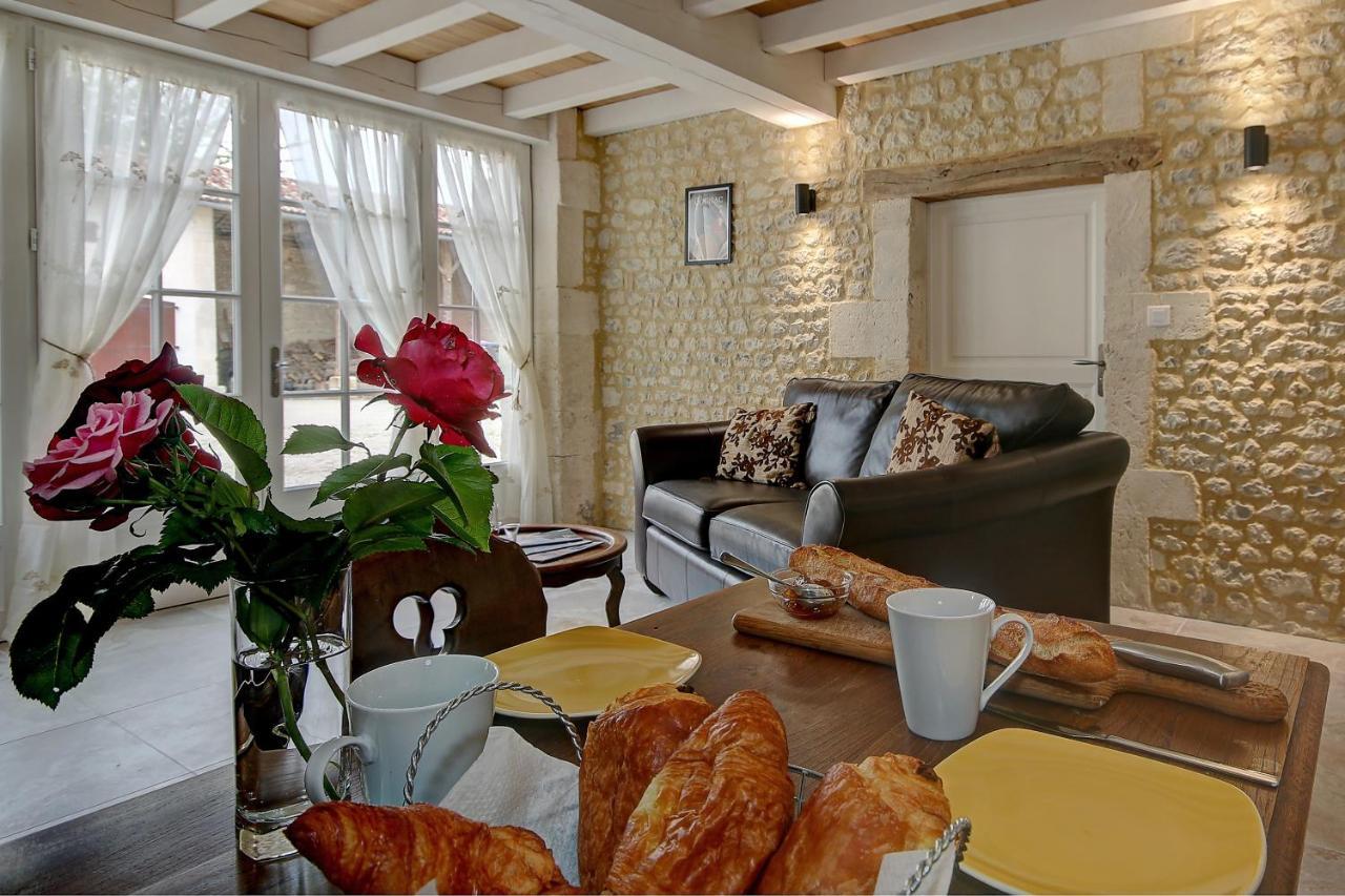 La Maronniere Apartment Challignac Екстериор снимка
